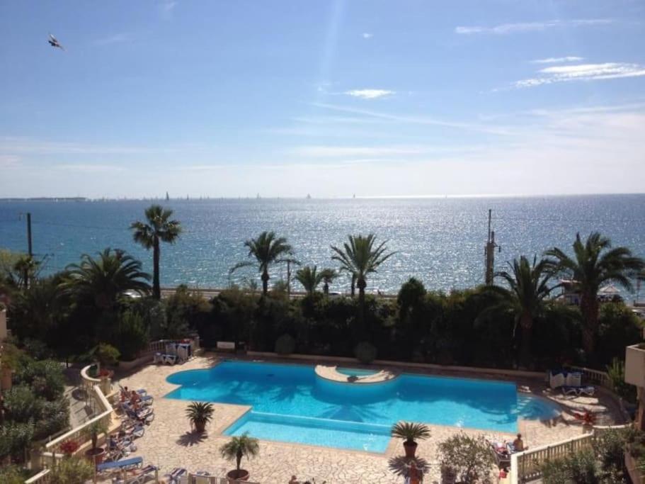 Bord De Mer, Terrasse, Tout A Pieds Cannes Bagian luar foto